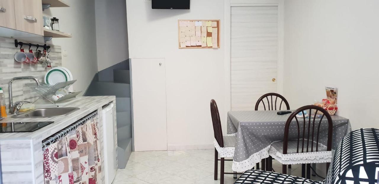 Il Basso Di Sisella Napoli Exterior foto